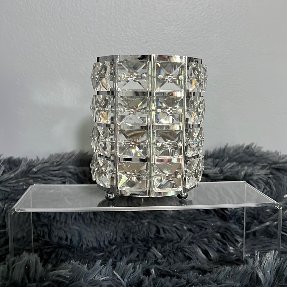 Square crystal and sliver make up brush holder.